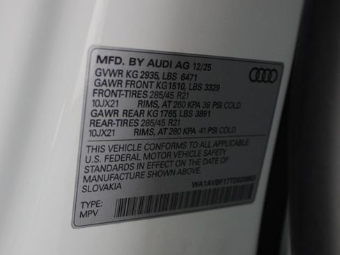 Used 2026 Audi Q8 Premium AWD/4WD image 33