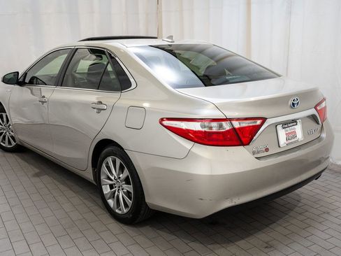 Used 2017 Toyota Camry XLE image 4