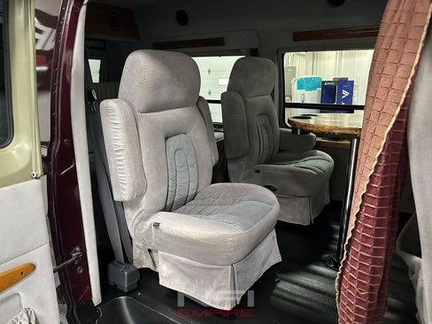 Used 2002 Dodge B1500 image 39