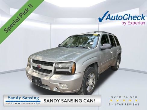 Used 2008 Chevrolet TrailBlazer LT w/ Sun And Sound Package RWD image 1