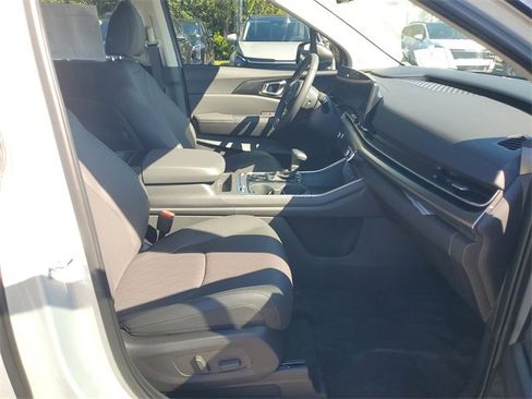 New 2026 Kia Carnival SX w/ SX Dark Edition Package image 7