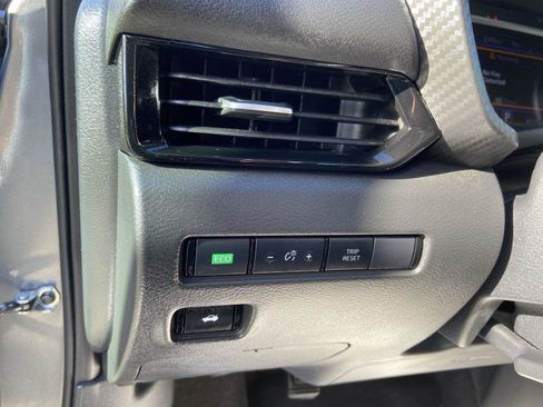 Used 2024 Nissan Sentra SV image 16