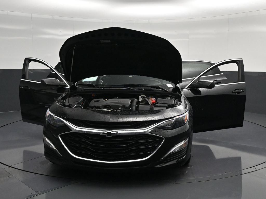 Used 2024 Chevrolet Malibu RS FWD image 33
