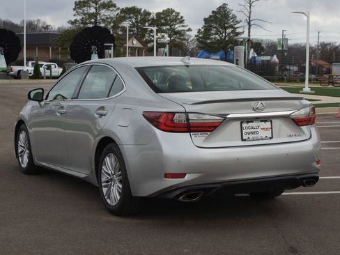 Used 2016 Lexus ES 350 w/ Navigation System Package image 13