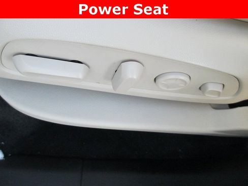 Certified 2023 Buick Enclave Avenir image 25