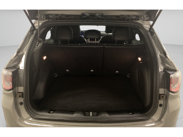 Used 2023 Jeep Compass Latitude w/ Sun and Sound Group AWD/4WD image 30