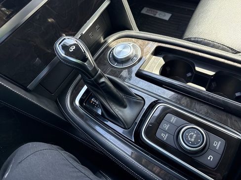 Used 2024 INFINITI QX80 Luxe image 25