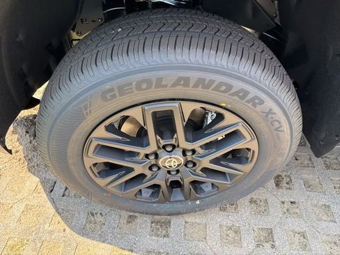 New 2026 Toyota Tundra Limited AWD/4WD image 4