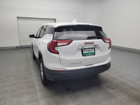Used 2024 GMC Terrain SLE image 5