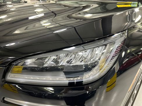 Used 2023 Lincoln Corsair AWD w/ Equipment Group 101A image 7