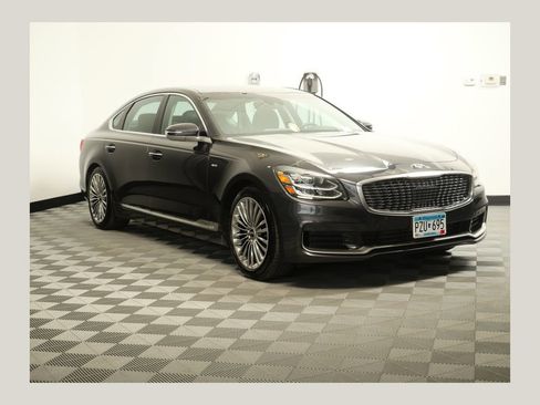 Used 2019 Kia K900 Luxury w/ VIP Package AWD/4WD image 1