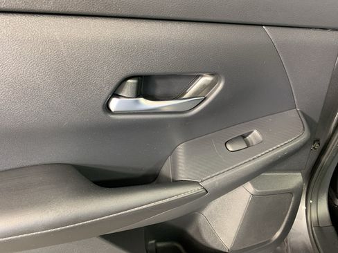 Used 2022 Nissan Sentra SV FWD image 31