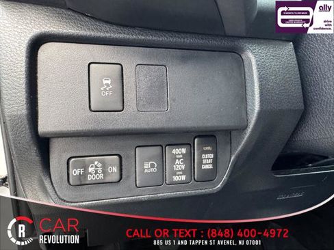 Used 2020 Toyota Tacoma TRD Off-Road image 41