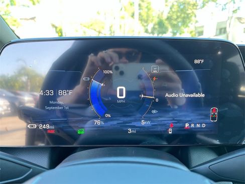 New 2025 Chevrolet Equinox EV RS image 11