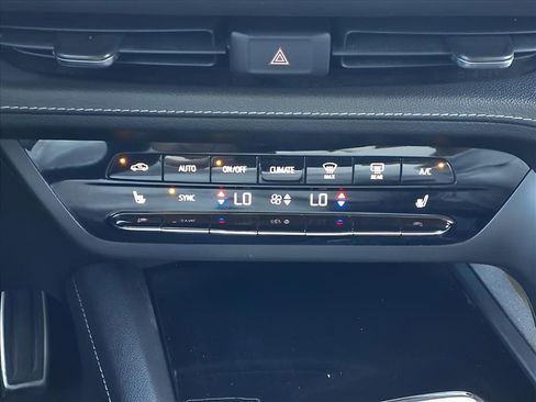 Used 2023 Buick Envision Essence w/ Sport Touring Package image 20