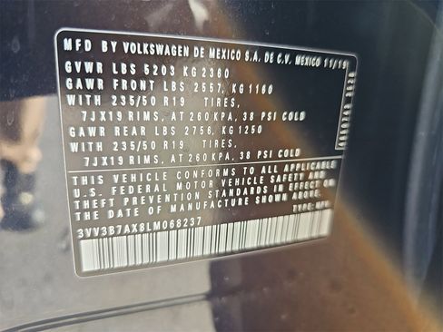 Certified 2020 Volkswagen Tiguan SEL image 41