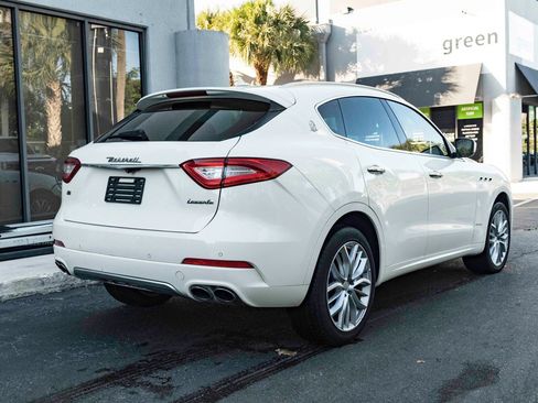 Used 2019 Maserati Levante GranLusso AWD/4WD image 12