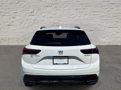 Used 2025 Buick Envision Sport Touring image 4