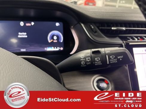 New 2025 Jeep Grand Cherokee Limited w/ Trailer Tow Package image 37