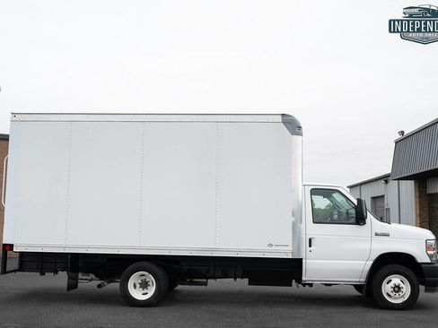 Used 2022 Ford E-450 and Econoline 450 Super Duty image 2