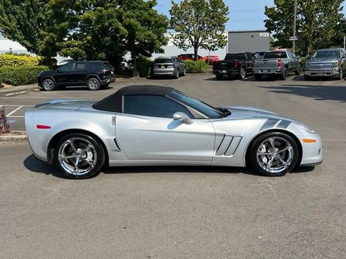 Used 2010 Chevrolet Corvette Grand Sport w/ Preferred Equipment Group RWD image 8