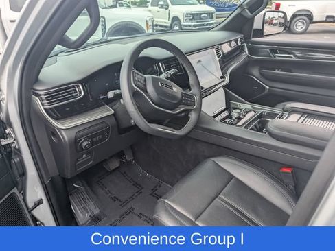 Used 2022 Jeep Wagoneer Series II w/ Convenience Group I AWD/4WD image 13