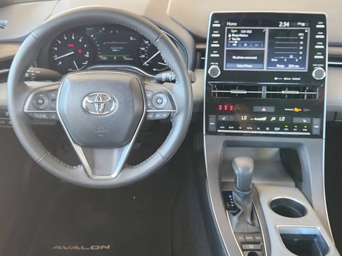 Used 2022 Toyota Avalon XLE FWD image 28