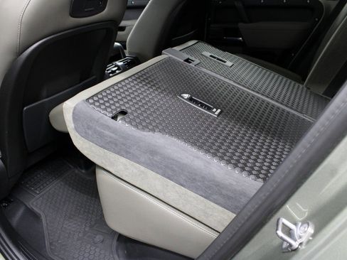 Used 2020 Land Rover Defender 110 S image 64