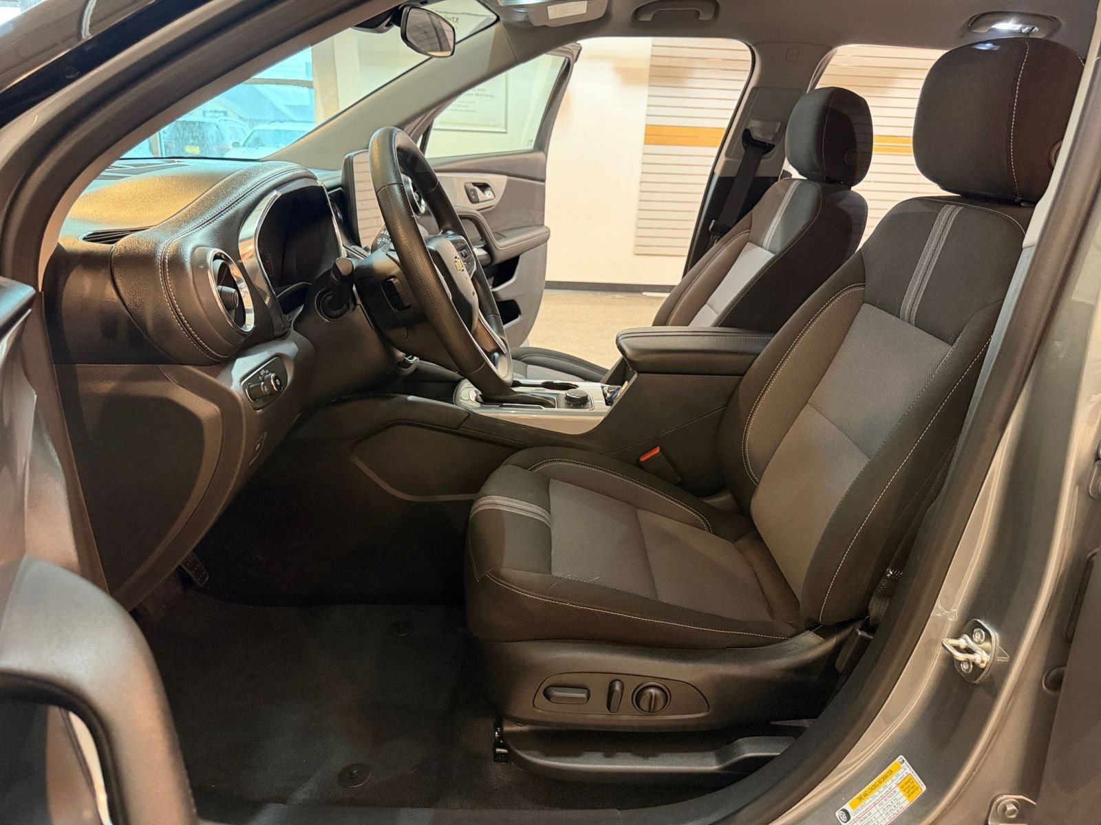 Used 2026 Chevrolet Blazer LT FWD image 27