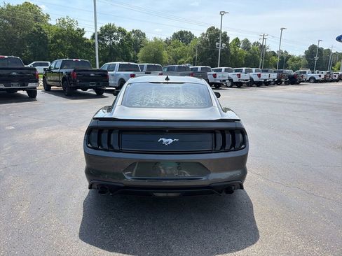 Used 2020 Ford Mustang Coupe RWD image 4