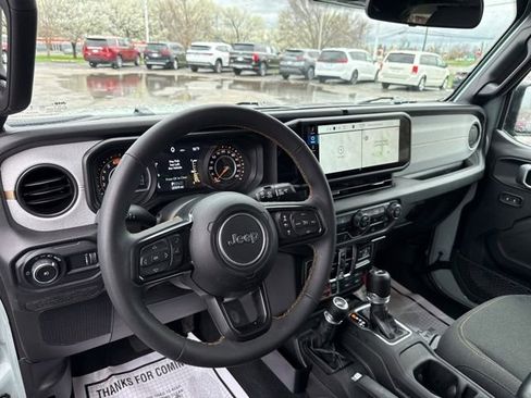 Used 2024 Jeep Wrangler Willys image 31