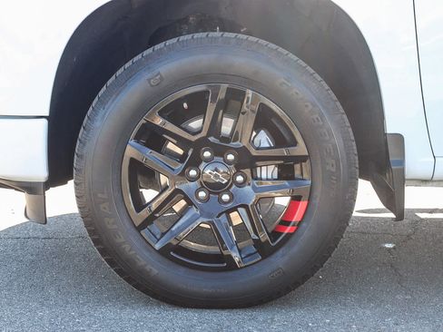 Used 2024 Chevrolet Silverado 1500 RST w/ Redline Edition AWD/4WD image 11