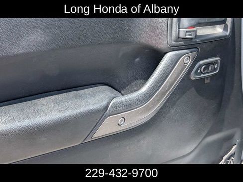 Used 2013 Jeep Wrangler Unlimited Sport AWD/4WD image 9