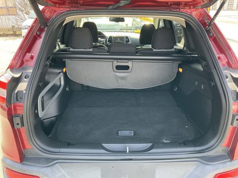 Used 2014 Jeep Cherokee Latitude w/ Comfort/Convenience Group image 13