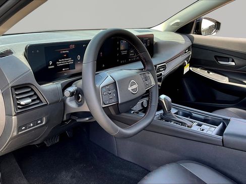New 2026 Nissan Sentra SR FWD image 16