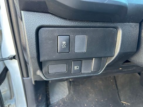 Used 2020 Toyota Tacoma SR image 16