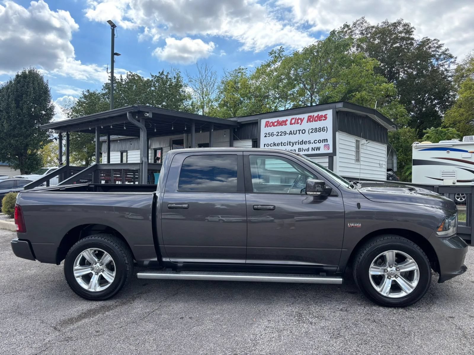 Used 2015 RAM 1500 Sport w/ Remote Start & Security Group RWD image 2
