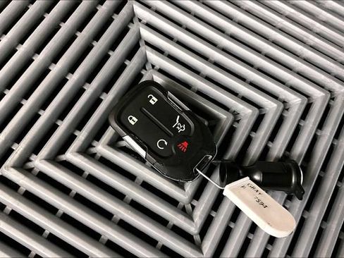 Used 2023 GMC Acadia SLE w/ Driver Convenience Package FWD image 11