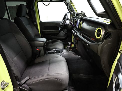 Used 2023 Jeep Wrangler Willys image 22
