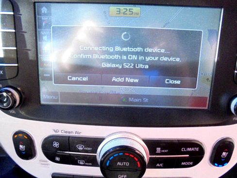 Used 2015 Kia Soul EV + image 20