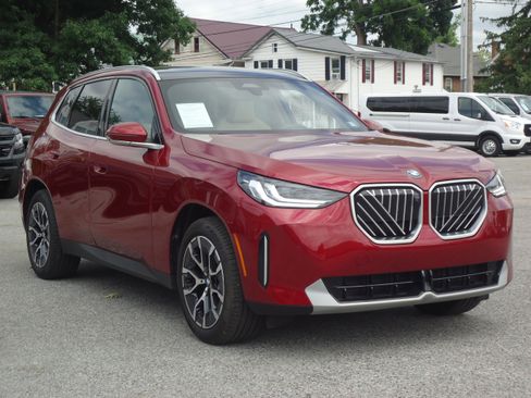 Used 2025 BMW X3 xDrive30i w/ Premium Package AWD/4WD image 1