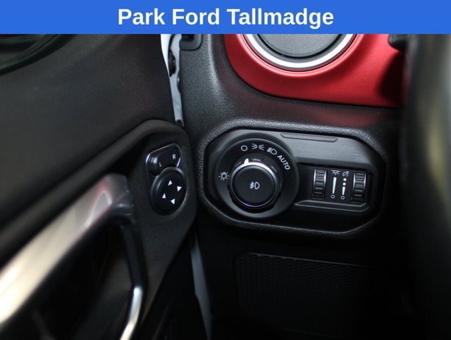 Used 2018 Jeep Wrangler Unlimited Rubicon AWD/4WD image 17