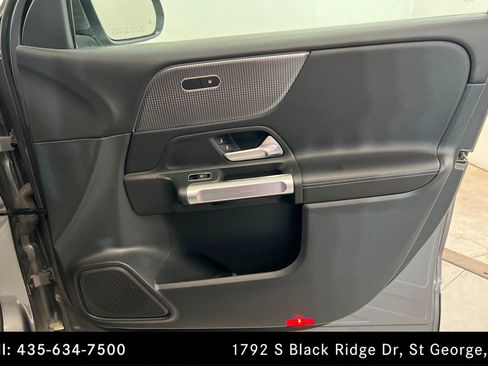 Certified 2022 Mercedes-Benz GLB 250 4MATIC w/ Premium Package Lite image 23