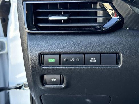 Used 2024 Nissan Sentra SV image 30