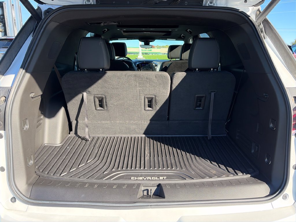 Used 2023 Chevrolet Traverse Premier AWD/4WD image 8