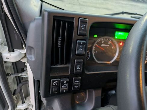 Used 2023 Chevrolet Low Cab Forward 5500XD image 27