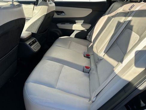 Used 2024 Nissan Ariya AWD image 12