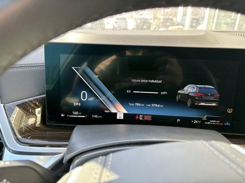 Used 2025 BMW X5 xDrive40i w/ Parking Assistance Package image 13