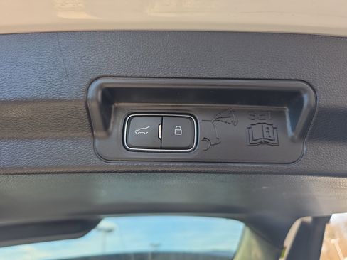 Certified 2022 Ford Explorer ST-Line w/ Class IV Trailer Tow Package image 22