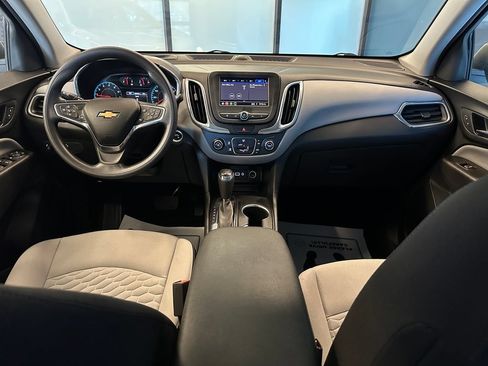 Used 2020 Chevrolet Traverse LT w/ LT Premium Package AWD/4WD image 9